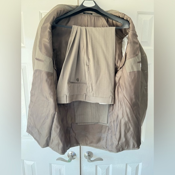 Concepts By Claiborne Full Suit - Picture 2 of 4